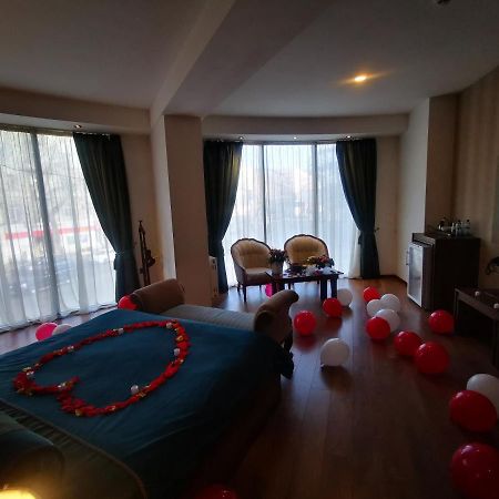 Green Queen Hotel Тбилиси Екстериор снимка