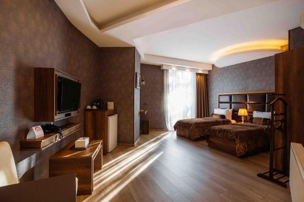 Green Queen Hotel Тбилиси Екстериор снимка