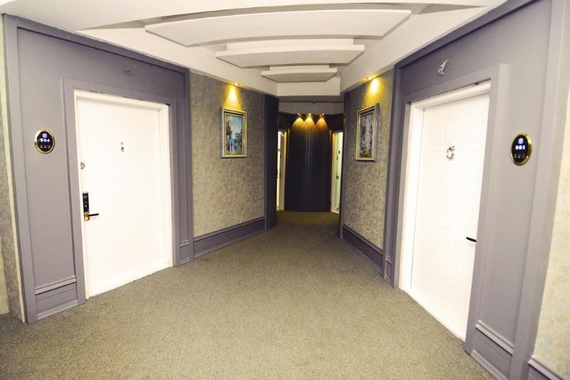 Green Queen Hotel Тбилиси Екстериор снимка