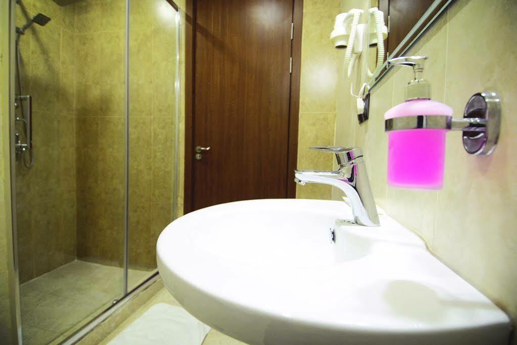 Green Queen Hotel Тбилиси Екстериор снимка