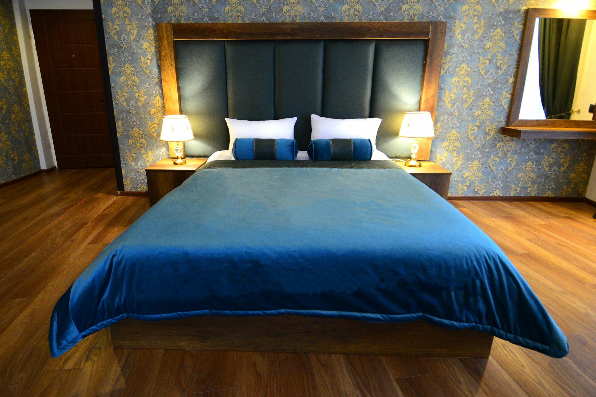 Green Queen Hotel Тбилиси Екстериор снимка