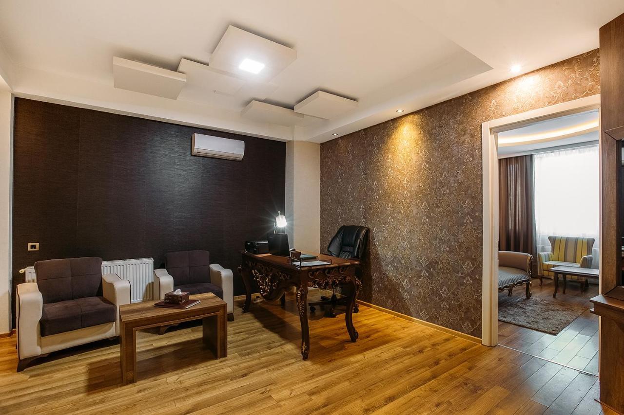 Green Queen Hotel Тбилиси Екстериор снимка