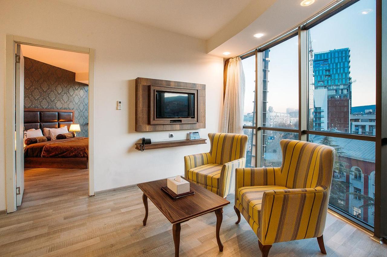 Green Queen Hotel Тбилиси Екстериор снимка